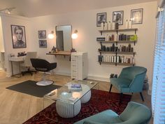 #thairapysalon #lanza #twiggy #Elvis #thebeatles Salon Garage Conversion, Garage Beauty Salon Ideas, Garage Hair Salon Ideas, Garage Salon Ideas, Makeup Studio Interior, Saloon Designs, Beauty Studio Ideas