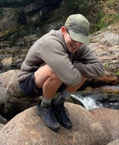 Hiking Attire Men, Hiking Fits Summer Men, Men’s Hiking Outfit Summer, Hiking Aesthetic Outfit Men, Camping Fits Men, Hike Aesthetic Outfit, Hiking Aesthetic Men, 90s Hiking Outfit, Men’s Hiking Fashion