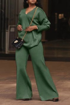 V Neck Split Cuff Blouse & Wide Leg Pants Set Hunter Green Pants Outfit, Hunter Green Pants, Green Pants Outfit, Fashion Leggings Outfits, Casual Meeting, Loose Fit Blouse, Classic Outfit, Shopping Party, Fall Wear