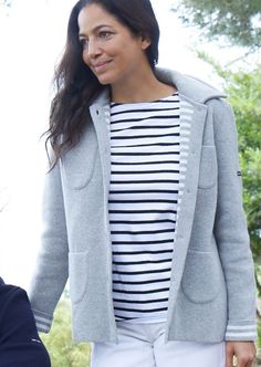 Buttoned jacket in double-sided knit. Gray on the outside, striped on the inside. Patch pockets on the chest and at the waist. Shirt collar with small tab. Straight Fit. 80% Wool, 20% Polyamide Breton Shirt, Marine Outfit, Breton Stripes, French Outfit, Sailor Stripes, Gray Winter, Sailor Fashion, Navy Fashion, Clothing Labels