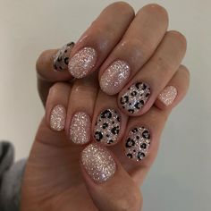 Short Gyaru Nails, Nye Nails, Gelish Nails, Casual Nails, Nagel Inspo, Cat Kuku, Dipped Nails, Classy Nails, Funky Nails