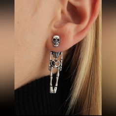 This Unique Pair Is A Wonderful Addition To Your Wardrobe And Your Style; Sure To Get Lots Of Compliments! Great For Halloween Or Anytime! Gsunx250f001dgf Funny Jewelry, Skeleton Earrings, Goth Earrings, Cat Earrings Studs, Festival Earrings, Moda Punk, Goth Style, Skull Fashion, Estilo Punk