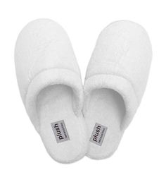 bliss White Cozy Slippers, Nana Shoes, La Outfit, Slippers White, Amazon Coupon Codes, White Slippers, What House, Pusheen Cat, Bedroom Slippers