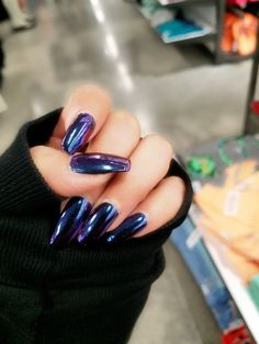 Nails Natur, Chrome Coffin, Mermaid Purple, Purple Chrome, Mermaid Nails, Coffin Shape, Nails Done, Metallic Nails