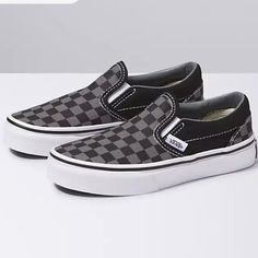 Brand New Size 2 Little Kids Black Non-slip Vans Sneakers, Boys Vans, Checkered Vans, Vans Kids, Black Checkered, Shoes Vans, Vans Black, Vans Shoes, Black Grey