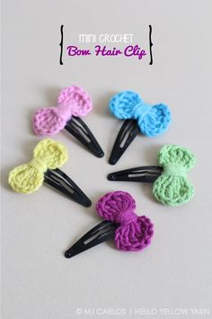 small crochet hair clips in various colors and sizes with the words, mini crochet bow hair clip