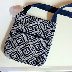 New With Tags Navy Blue Casual Navy Shoulder Bag For On-the-go, Navy Casual Crossbody Bag, Casual Navy Crossbody Bag, Casual Navy Crossbody Shoulder Bag, Thirty One Organization, Thirty One Purses, Travel Jewelry Storage, Organizing Utility Tote, Thirty One Totes