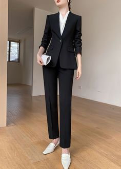 Elevate your professional wardrobe with our Celia Black Single Breasted Blazer & Cropped Pants Suit Two-Piece Set. Made with high-quality materials, this set exudes luxury and sophistication. The single-breasted blazer with a single button closure and cropped pants add a touch of femininity to this high-end, professional ensemble. Perfect for spring and autumn, this set will make you feel like a goddess in a high-end boutique. Blazer: One button closure Notched lapels Long sleeves Front flap poc Girls Blazers, One Button Blazer, Single Breasted Blazer, Casual College Outfits, Business Outfits Women, Fancy Dresses Long, Pantsuits For Women, Professional Wardrobe, Stylish Work Outfits