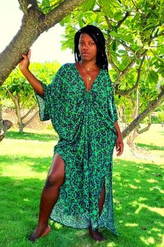 Our timeless Obaatan Kaftan embodies elegant comfort and divine femininity. Made from the most lustrous bamboo rayon, this luxurious fabric offers a modern yet feminine feel and is flattering on every figure. With its draped silhouette and fluid, feminine shape, it is the ultimate in comfort and style, in our eclectic butterfly inspired print, this is the throw on dress you'll wear again and again. Comfortable Summer Outfits, Kimono Wrap Dress, Crochet Knit Dress, Maxi Outfits, Kaftan Maxi Dress, Beach Wear Outfits, Elegant Drapes, Versatile Dresses, Trendy Dresses