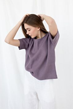 Loose Linen Top, Minimalist Clothing, Linen BlouseD E S C R I P T I O N:- Relaxed loose fit- Straight silhouette- Crew Neck- Short dolman style sleevesD E T A I L S- Name: VIENNA- Sizes: XS - XXL- Color: Mustard, Dusty peach, Salmon, Terracotta, Burgundy red, Cacao, Pine green, Chartreuse green, Milky white, Dusty Lavender, Light Grey, Mint, Sky blue, Blue, Deep blue, Striped grey, Grey, Charcoal grey, Black.- 100% European soft and washed linen fabric (weight 206 g/m² | 6.49 oz/yd²). Fabric is Peach Salmon, Dusty Peach, Minimalist Clothing, Green Chartreuse, Dusty Lavender, Light Blue Top, Minimalist Fashion Women, Natural Clothing, Chartreuse Green