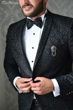 Luxury Groom Tuxedo, Tucsido Groom, Mens Tuxedo Wedding Unique, Black Tuxedo For Men Wedding Groom Style, Tuxedo For Men Wedding Groom Style, Suits For Groom Wedding, Wedding Suits Groom Unique, Boys Prom Outfit Ideas, Patterned Tuxedo