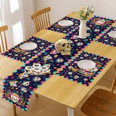 PHOGARY Halloween Day of The Dead Skull Placemats table flag Set, Mexican Style Colorful Flower Skull Table Placemat Heat-Resistant Dinner Mats for Dia De Los Muertos Halloween Home Kitchen Supplies Use Pwsap Original Pattern Design Sugar Skull Table Runner, to Add a Vibrant and Festive Touch to Your Mexico Day of the Dead Kitchen and Dining Decor. Eye-catching Dia De Los Muertos Table Decoration Mexico's Day of the Dead is an important holiday filled with colors, music, and cultural significanc Table Runners And Placemats, Skull Table, Halloween Table Settings, Mexican Themed Weddings, Day Of The Dead Party, Sugar Skull Halloween, Candy Buffet Tables, Party Kitchen, Halloween Table Runners