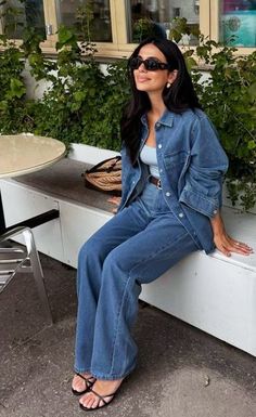 Nice Dinner Outfits, Casual Lunch Outfit, Woman Outfit, Dressy Casual Outfits, Dinner Outfits, Photography Portrait, Professional Outfits, Mom Outfits, Dressy Casual