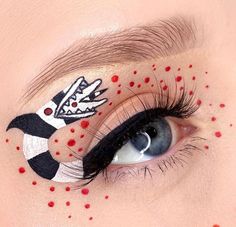 Eye makeup 😍 Pokemon Makeup, Arabic Eye Makeup, Beetlejuice Makeup, Festive Makeup, Vampire Bride, Face Paint Makeup