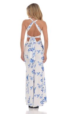 Floral Front Twist Maxi Dress in White | LUCY IN THE SKY Upf Clothing, Dresses Date Night, Lucy In The Sky, Casual Day Dresses, Straight Dress, Date Night Dresses, Fabulous Dresses, Junior Bridesmaid Dresses, Little White Dresses