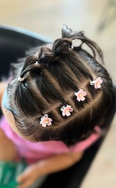 Hair Styles With Mini Claw Clips, Cute Toddler Hairstyles For Short Hair, Toddler Ponytail Hairstyles, Curly Toddler Hairstyles, Cute Baby Girl Hairstyles, Baby Hairstyles Short Hair, Easy Toddler Hairstyles Short, Baby Hair Dos, Easy Toddler Hairstyles