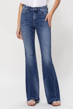 Elevate your denim game with our Flying Money High Rise Flare Jeans featuring Insert Panel Details. These jeans seamlessly combine a high-rise waist for a flattering fit with intricate panel inserts that add a touch of unique flair. Whether you're aiming for a modern bohemian look or a statement ensemble, these jeans offer a versatile canvas for your personal style to shine.F. Rise: 10" / Inseam: 34'' / Leg Opening: 24''Model is 5' 9'' Wearing a size 26Fabric Contents: 92.5% Cotton, 5.5% Polyest Super Flare Jeans, High Rise Flare Jeans, Denim Flare Jeans, High Rise Style, Denim Chic, Flying Monkey Jeans, Flying Monkey, Bohemian Look, Flare Trousers