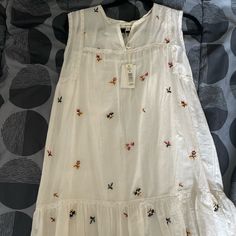 Beautiful Short Cotton Embroidered Short Dress. Knee Length With Tiers. Comes With An Attached Cami. It’s All Ready For Your Next Beach Vacay! Cotton White Dress, Embroidered Short Dress, Beach Vacay, Max Studio Dress, White Cotton Dress, Dress Knee Length, Beautiful Shorts, Embroidered Shorts, Max Studio