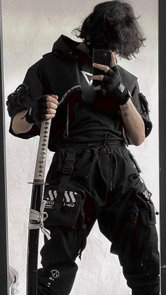 Cyberpunk Outfit, Look Grunge, Techwear Outfits, Techwear Fashion, Alt Outfits, Cute Emo, Emo Guys, Emo Outfits, Estilo Punk