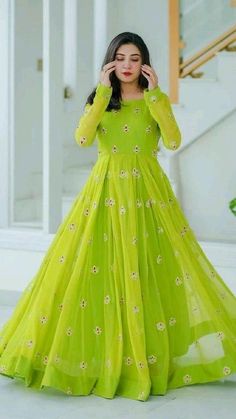 Frock Designs For Women, Frock Models, डिजाइनर कपड़े, Gown Party Wear, Anarkali Dress Pattern