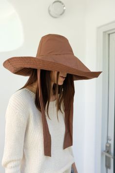 100% Cotton massive oversized floppy sunhat, full shade for face and shoulders, one size fits most, self tie sash for windy weather, or just some extra coverage. Travels and washable. Ultra sun protection. We looooove this hat. So good! Made in California. Adventure Clothes, Windy Weather, Fall Pants, Adventure Outfit, Big Hat, Styling Accessories, Japanese Cotton, Yoga Retreat, Magpie