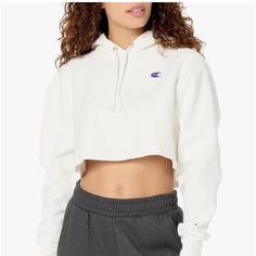 Gorgeous Well Made Sweatshirt!!! Nice And Warm!! 21” P2p, 17” Long. Champion Hoodie Women, Hoodie Oversize, Hoodie White, Champion Reverse Weave, Champion Hoodie, Fashion Fits, Hoodies For Sale, White Hoodie, Cropped Hoodie