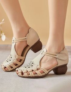 Close-toe T-strap Chunky Heels Sandals — Obiono Gold Shoes Heels, Comfortable High Heels, Casual Wedges, Wedge Heel Boots, Chunky Heels Sandals, Gold Shoes, Comfortable Heels, Gold Heels, Pink Heels