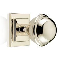 an image of a door knob with a ball on the front and one light on the back