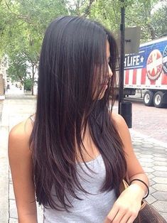 Layered Haircuts Straight Hair, Layered Haircuts Straight, Haircuts For Long Hair Straight, Hairstyles Pinterest, Rambut Brunette, Hair Inspiration Long, Brown Hair Inspo, Hairstyles For Layered Hair