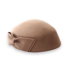 Channel your inner Parisian with this vintage-inspired 100% wool felt beret! Crafted from luxuriously soft wool felt, this beret offers both comfort and style. The structured form maintains its shape beautifully, while the one-size-fits-most design ensures a snug but comfortable fit. This beret is the perfect way to add a touch of timeless elegance to any outfit. Dress it up for a special occasion or keep it casual for everyday wear. It's versatile enough to go from the coffee shop to the art ga Elegant Brown Flat Cap, Beige Wool Felt Hat For Fall, Elegant Wool Cloche Hat For Fall, Classic Wool Beret With Curved Brim, Classic Wool Beret With Short Brim, Formal Winter Flat Cap Felt Hat, Formal Winter Felt Flat Cap, Winter Formal Felt Flat Cap, Classic Wool Beret For Fall