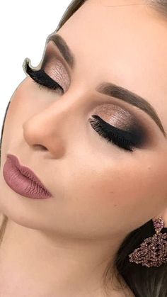 Prom Eye Makeup, Bridal Makeup Wedding, Heavy Makeup, Cat Eye Makeup, Eye Makeup Pictures, Matte Makeup, Homemade Beauty Tips