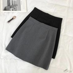 Elluis - Professional Grey Pencil Skirt with a Flattering Silhouette Professional Skirt, Skirt Y2k, Midi Pencil Skirt, Plaid Pleated Skirt, Basic Skirt, Look Short, Grey Pencil Skirt, Knee Length Skirt Pencil, Y2k Aesthetic Outfits