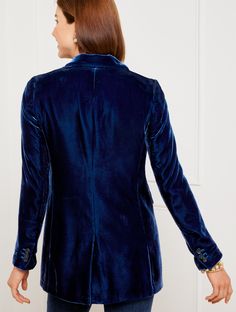 Our effortless velvet blazer is work-to-play perfection. Beautifully tailored with an easy open front and front flap pockets. A modern style favorite. Just right for layering season. Features Long Sleeve Hits At Hip No close Flap front pockets Lined Imported Fit: Misses: 28"; Petite: 26 1/2"; Plus: 29 1/2"; Plus Petite: 28" Material: 76% Viscose, 24% Nylon; Lining: 100% Polyester Care: Dry Clean | Effortless Velvet Open Front Blazer Talbots Open Front Blazer, Family Event, Classic Style Women, Velvet Blazer, Modern Classic, Front Open, Modern Style, Layering, Coats Jackets