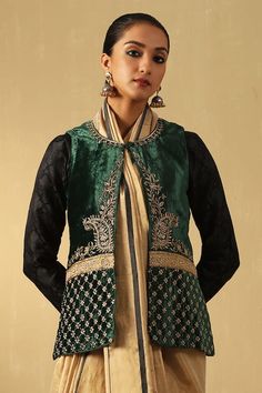 Green sleeveless jacket with paisley and floral jaal hand embroidery. - Aza Fashions Festive Fitted Nehru Jacket With Embroidered Sleeves, Fitted Festive Outerwear With Embroidered Sleeves, Embroidered Nehru Jacket For Transitional Designer Wear, Embroidered Nehru Jacket For Winter Reception, Traditional Fitted Outerwear With Embroidered Sleeves, Transitional Nehru Jacket With Embroidered Border, Traditional Embroidered Outerwear For Reception, Festive Nehru Jacket With Embroidered Sleeves, Transitional Festive Outerwear With Intricate Embroidery