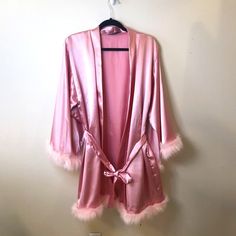 Boohoo Pink Kimono Robe Fluffy Sleeves Size 10 Us Women's Used Once For A Photoshoot And Never Worn Again (Gently Used). Pink Satin Robe With Pink Fluff On Sleeves, 100% Polyester. Bach Gifts, Pink Satin Robe, Bach Gift, Pink Fluff, Fluffy Sleeves, Pink Kimono, Satin Kimono, School Play, Sleepwear Robe