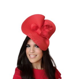 Ascot Red fascinator hat for woman. This ladies wedding hat red has been decorated with an elegant red bow that creates a beautiful draw. It is an elegant red derby fascinator that you can wear for Melbourne Cup, Polo Cup, Kentucky derby, Royal Ascot horse races, weddings, cocktails, Tea Party... It is mounted on a headband that allows to tilt the hat to the liking of each one. The fascinator has been hand sewn. If you would like to change any colors or items of the hat please contact us to meet Red Structured Crown Hat For Weddings, Red Structured Crown Costume Hat For Wedding, Structured Crown Cloche Hat For Kentucky Derby, Top Hat With Pinched Crown For Races, Formal Summer Fascinator With Structured Crown, Red Structured Crown Headpiece For Wedding, Formal Summer Costume Hat With Pinched Crown, Structured Crown Mini Hat For Church, Red Adjustable Cloche Hat