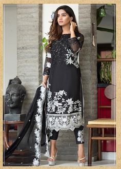 Salwar kameez — Punjab Suits — Pakistani Salwar Kameez Kameez Design, Net Shirt, Kameez Designs, Organza Shirt, Designer Punjabi Suits, Pakistani Salwar, Miroslava Duma, Salwar Kamiz