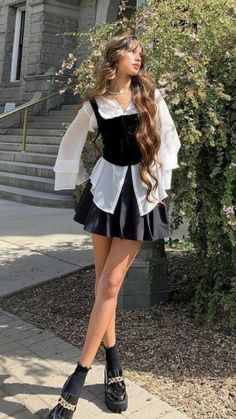 Birthday Outfit For Teens, Corset Outfits, Black Skirt Outfits, Moda Paris, Mode Kpop, High Waist Pants, Layering Outfits, Self Design, Design Fabric