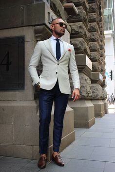 Mj Bale Wedding, Cream Suit Jacket Navy Pants Men, Mens Races Outfit, Khaki Suit Men Outfit, Wedding Guest Outfit Men, Italy Wedding Guest Outfit, Italy Wedding Guest, City Sydney, Terno Slim Fit