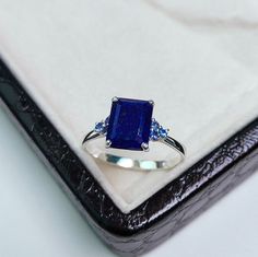 Lapis Lazuli Jewelry Ring, Lapis Lazuli Engagement Ring, Girls Bed, Ring Blue Sapphire, Lapis Lazuli Jewelry, Blue Sapphire Ring, Lapis Lazuli Ring, Ring Blue, Blue Sapphire Rings