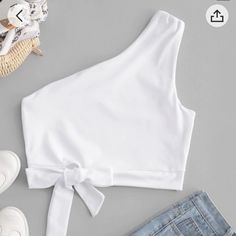 Asymmetrical Top White Bow Ties Size S/M #Tigermist#Summer#Whitetop#Summertop Mode Pastel, Don Pedro, Shoulder Knots, Black Crop Top Tank, Kleidung Diy, Trendy Fashion Tops, Ropa Diy, Modieuze Outfits, Crop Top Outfits