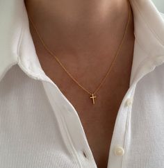 Cross Necklace Amazon, Small Dainty Cross Necklace, Gold Necklace With Cross, Tiny Gold Cross Necklace, Little Cross Necklace, Mini Cross Necklace, Dainty Cross Necklace Gold, Good Cross Necklace, Small Gold Cross Necklace