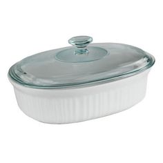 Form and function go together in the CorningWare 2.5-quart oval ceramic casserole dish with lid. The classic French White bakeware design has an understated fluted style along with kitchen-to-table versatility. The durability of CorningWare ceramic bakeware allows you to cook and serve with ease, without needing to worry about wear and tear. Our stoneware is intentionally made to be microwave, oven, fridge, freezer, and dishwasher safe - for a true oven to table experience. Enjoy cooking from sc Corningware French White, Pyrex Lids, Ceramic Bakeware, Entertaining Friends, Bakeware Set, Baking Dish, Glass Dishes, Bakeware, Pyrex