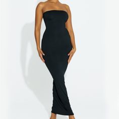 Brand New Maxi Tube Dress. Material Is 88% Polyester, 12% Spandex. Black Bodycon Maxi Dress, Maxi Tube Dress, Long Tube Dress, Wardrobe Black, Ribbed Maxi Dress, Strappy Maxi Dress, Naked Wardrobe, Cowl Neck Dress, Bodycon Maxi Dresses