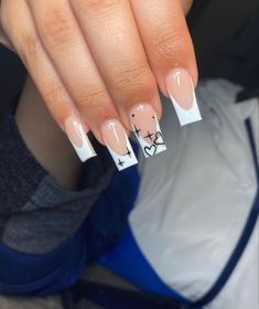 Cute Acrylic Nail Designs Square, Clean White Nail Designs, Cute White Nails Square, Classy Baddie Nails Medium, Short Full Set Nail Designs, Hidden Initial On Nails, Short Nails Acrylic Birthday Set, Oldies Nails Ideas, Acrylic Nail Designs French Tip Ideas Coffin