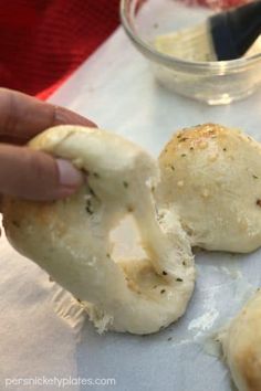 Rhodes Garlic Cheese Bombs | Persnickety Plates Vegetarian Dips, Rhodes Rolls Recipes, Rhodes Bread Dough, Rhodes Bread, Rhodes Dinner Rolls, Persnickety Plates, Rhodes Rolls, Savory Bread Recipe, Garlic Rolls