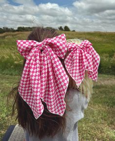 How fun is this bow scarf hair tie! This pattern comes in 3 sizes with actual pattern pieces, small fits an 18inch doll perfect! Yay for matching!! You can exchange the hair tie for your favorite clips. I focus on using a rolled hem in this tutorial using a serger.  If using knit fabric you can leave the edges plain, as knit doesn't fray. If you don't have a serger, you can do narrow hem to edges. THIS IS NOT A FINISHED PRODUCT YOU WILL RECEIVE FILES AFTER PAYMENT CONFIRMATION Bow Sewing Pattern, Sewing Bows, Bow Sewing, Scarf Hair Tie, Scarf Bow, Bow Scarf, Scarf Hair, Bow Bow, Bow Pattern