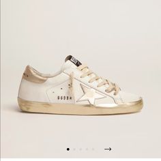 Pre-Loved Golden Goose! Gold Sneakers Outfit, Shoes Golden Goose, Shoe Wishlist, Shoes Outfit Fashion, Goose Shoes, Gold Sneakers, Girly Shoes, Golden Goose Shoes, Shoe Inspo