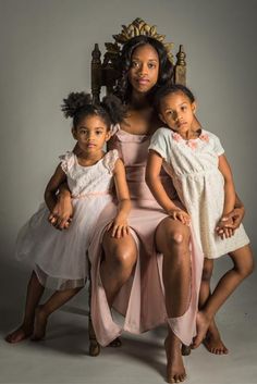 #Blackfamily #Mama #melanin #familyphotography  #queens #patjonesphotography #photography Family Maternity, Photography Session, Blog Photography, Couple Photography