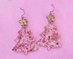 These light-weight multi-colored confetti acrylic Christmas tree earrings are the perfect statement earrings to add an extra pop to your outfit! Acrylic is very lightweight so you can enjoy large, statement earrings comfortably all day. ♡ Made with rose gold flake acrylic ♡ Size: Approximately 2.75 inches in length measured from earring hook. ♡ Earring hook is made from surgical stainless steel ♡ Care Instructions: ♡ - To clean: Wipe with a microfiber cloth to remove any dust - Avoid contact wit Trendy Christmas Party Jewelry, Pink Christmas Party Jewelry, Pink Earrings Christmas Gift, Pink Earrings As Christmas Gift, Pink Earrings For Christmas Gift, Pink Earrings For Christmas Party, Christmas Tree Blue, Rose Gold Christmas Tree, Rose Gold Christmas